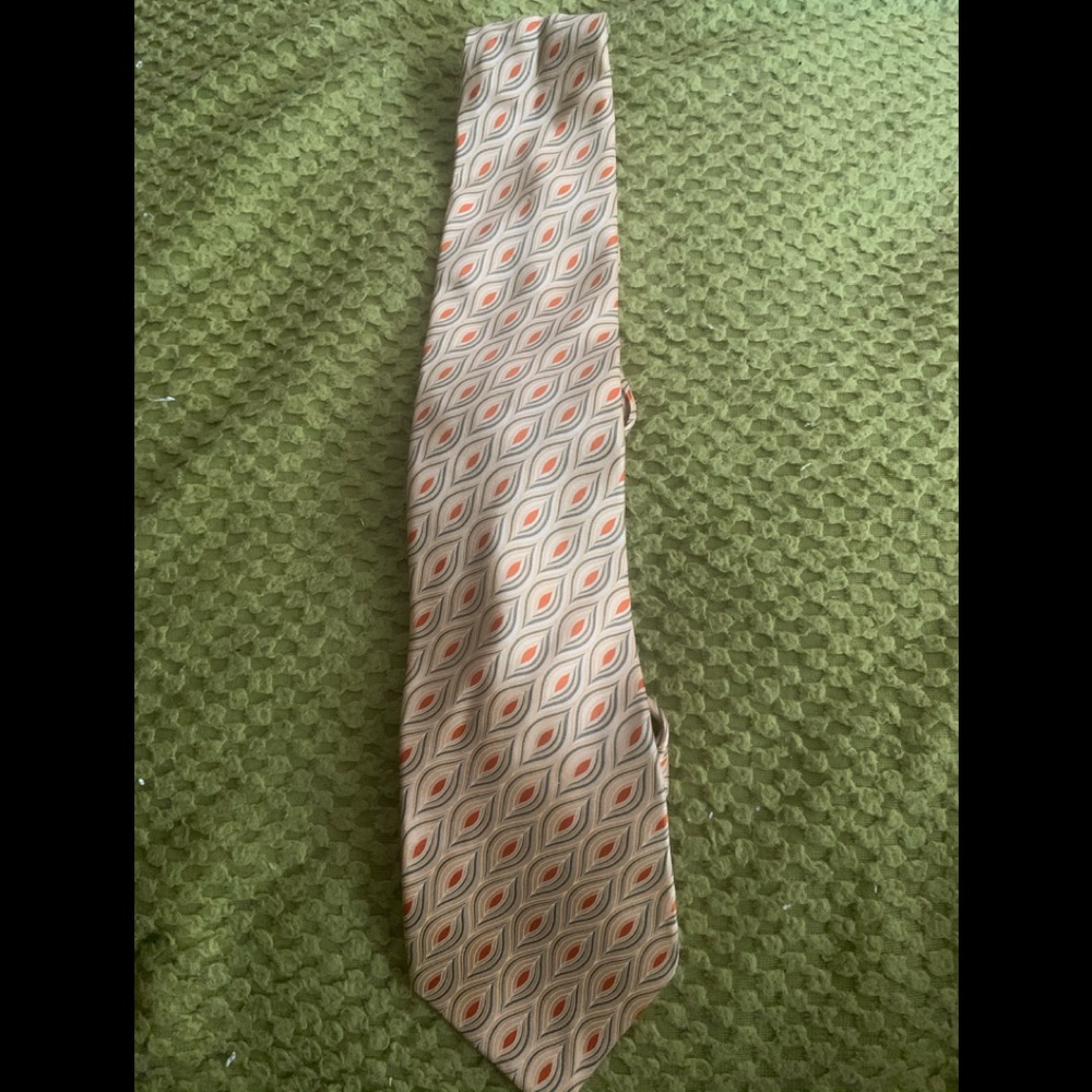Neck tie